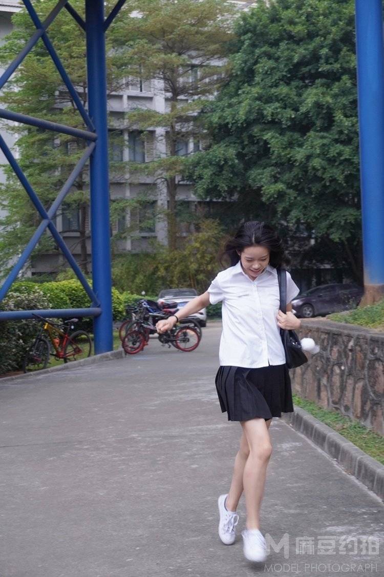 校园模特