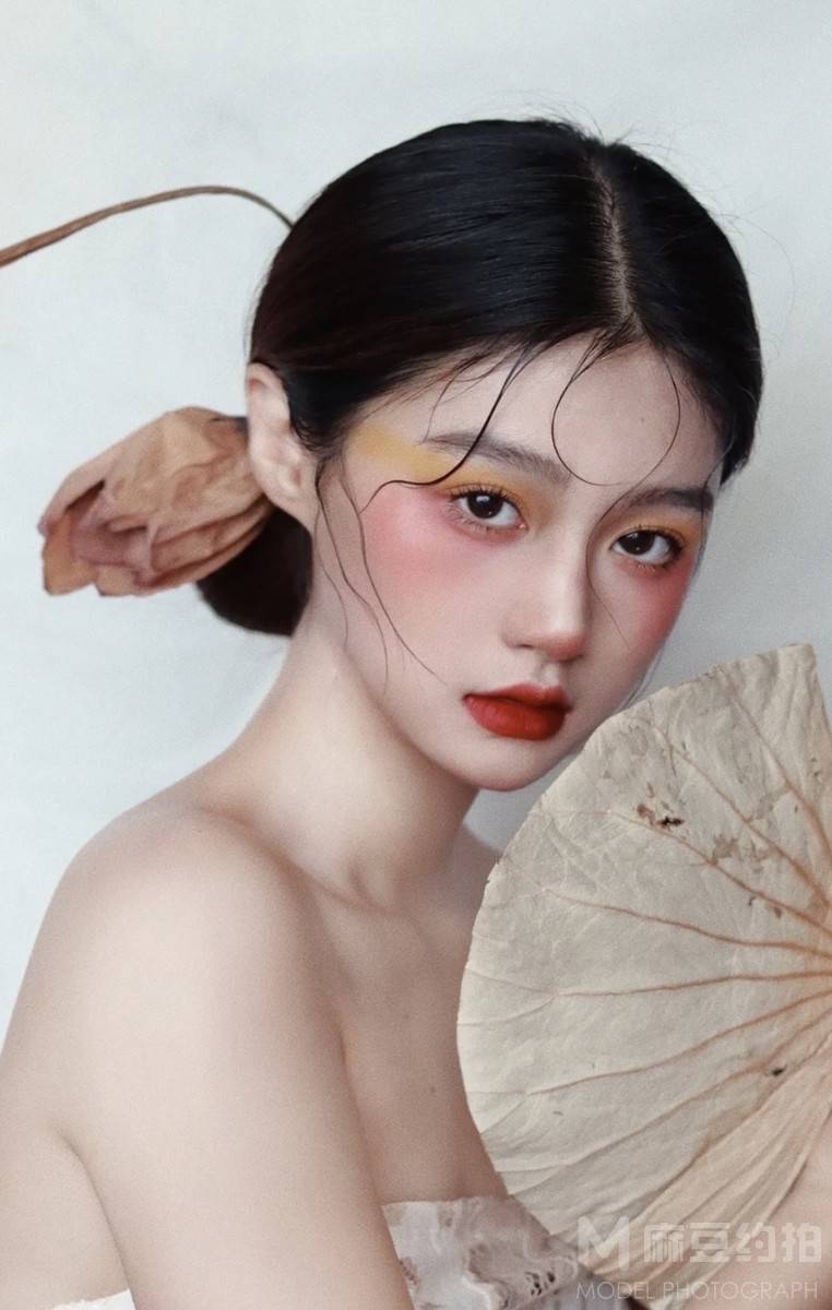妆容模特