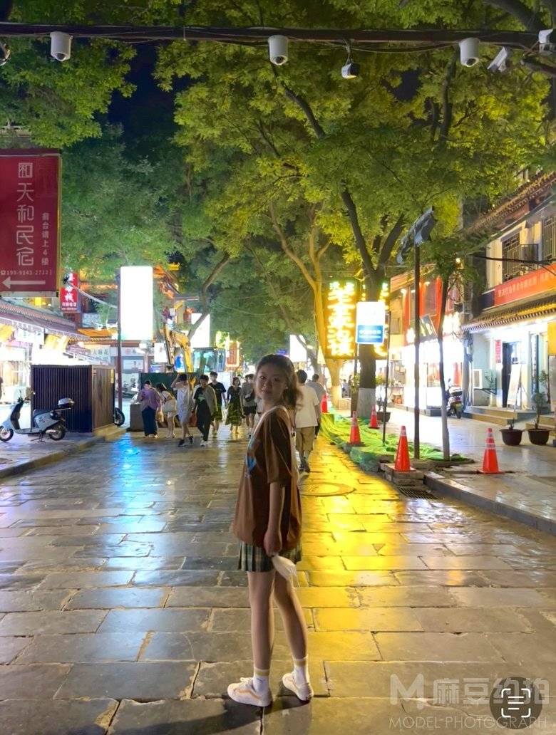 夜景模特