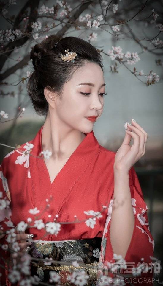 妆容模特