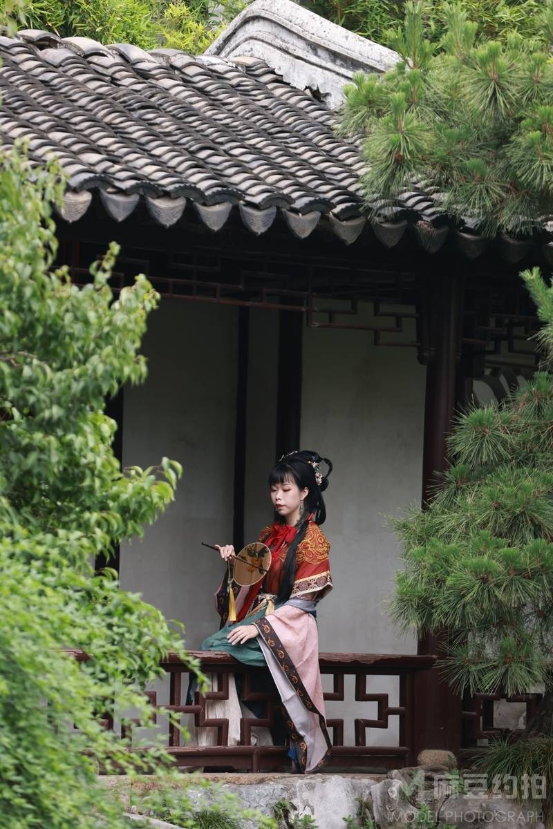 汉服模特