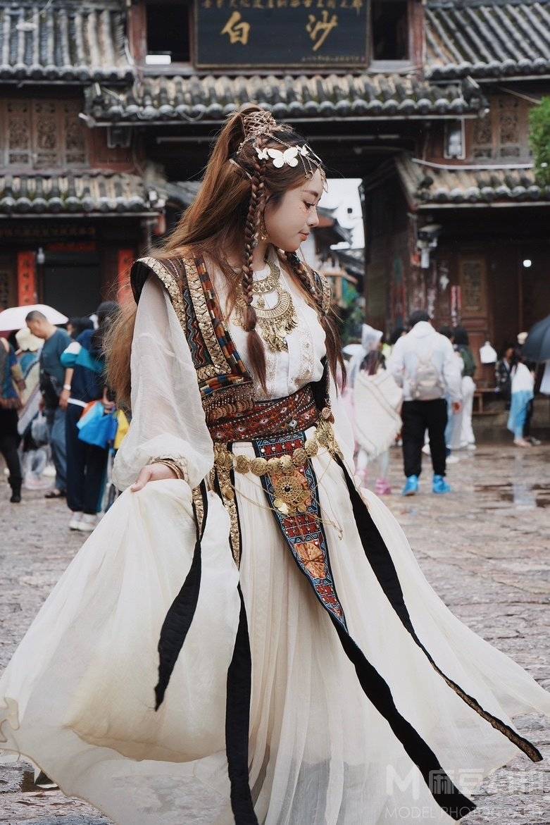 汉服模特