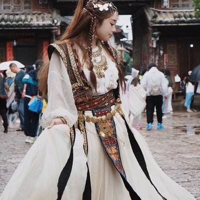 汉服模特