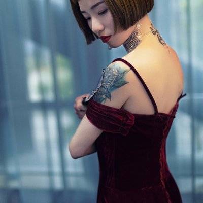 情绪模特