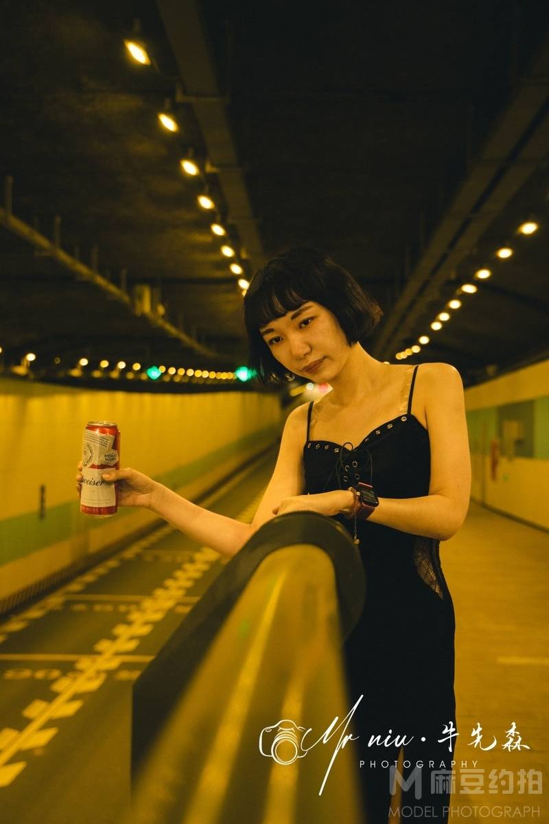 宝丽来模特