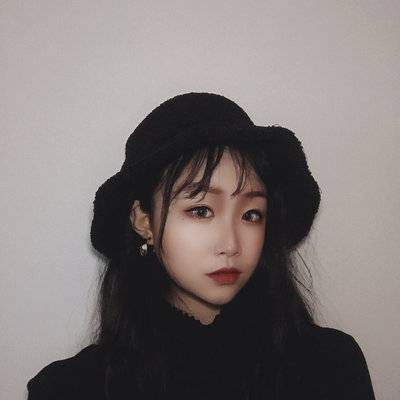 黑白模特