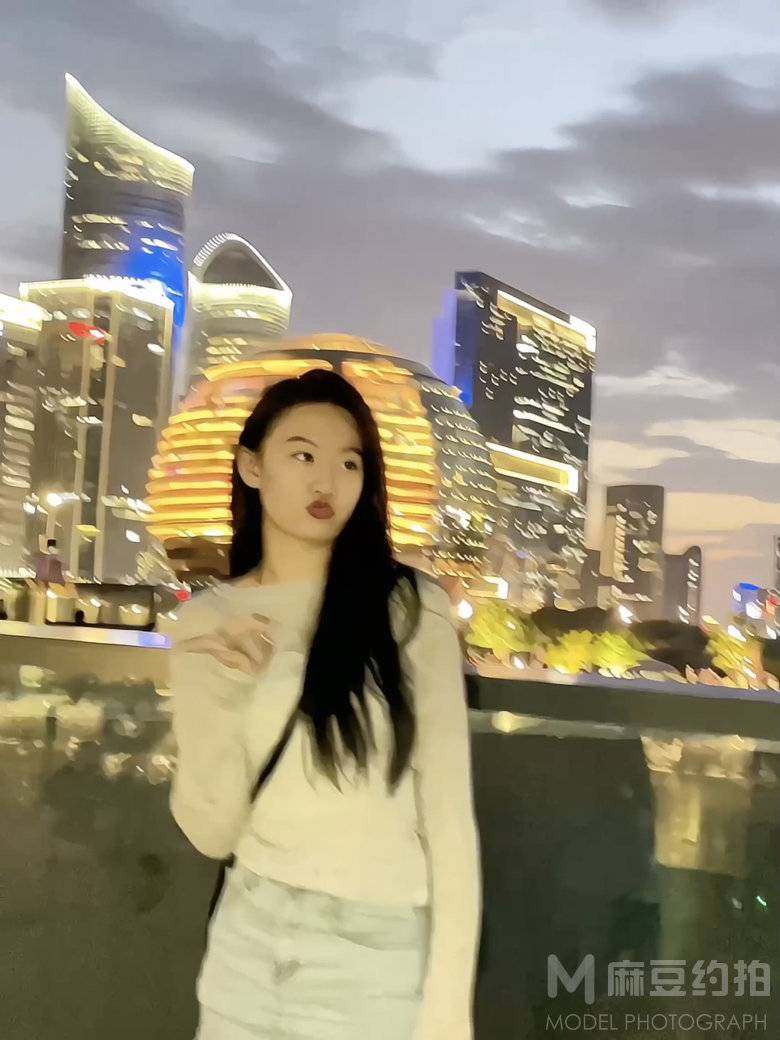 妆容模特