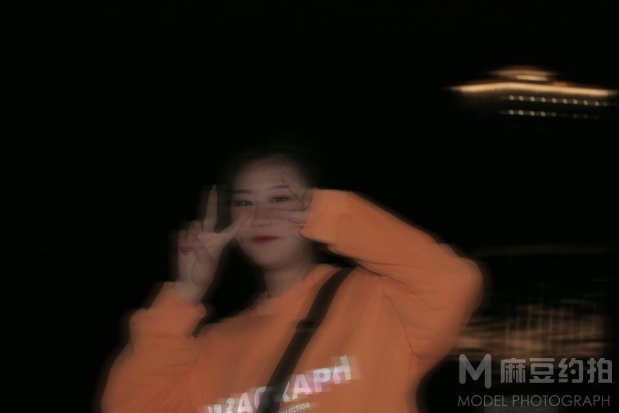 夜景模特