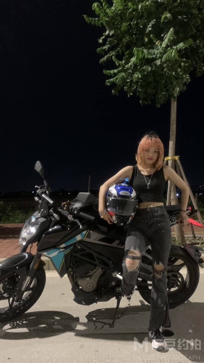 暗黑模特