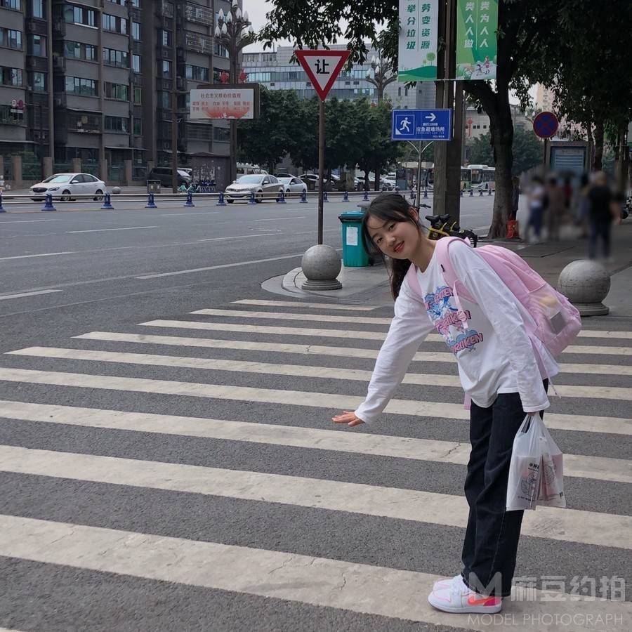 校园模特