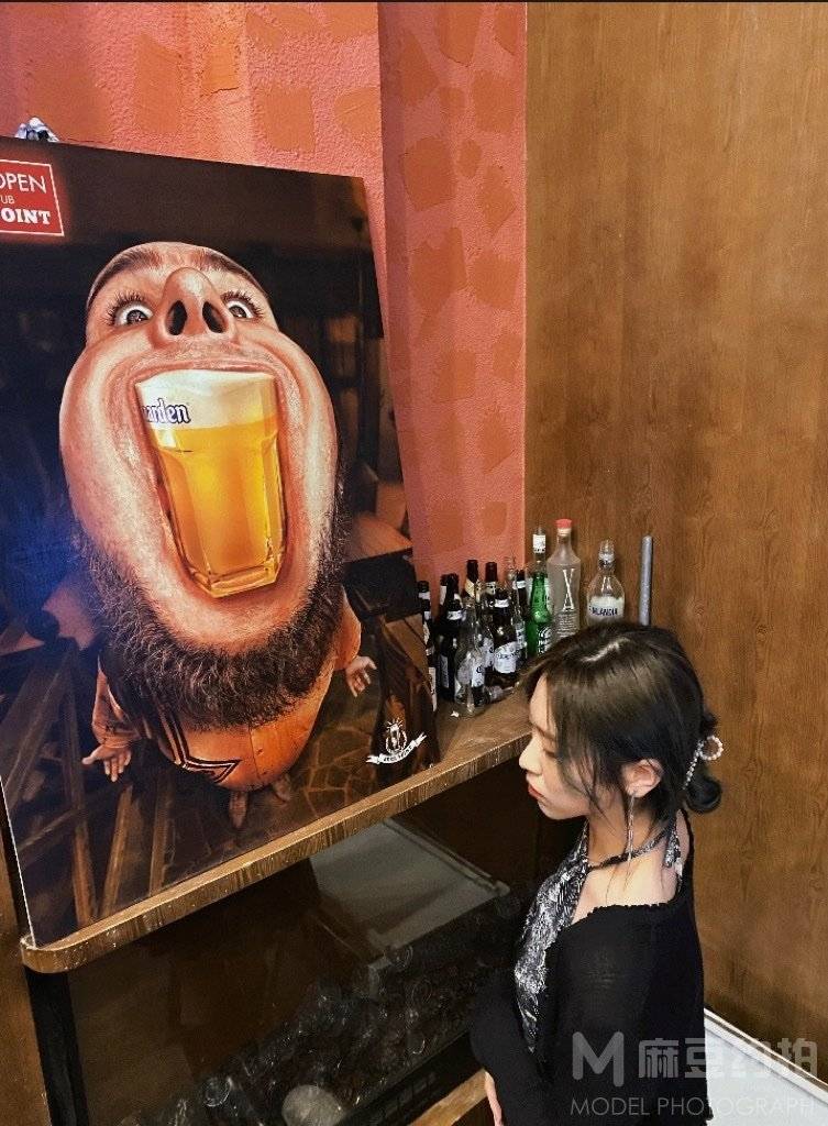 校园模特