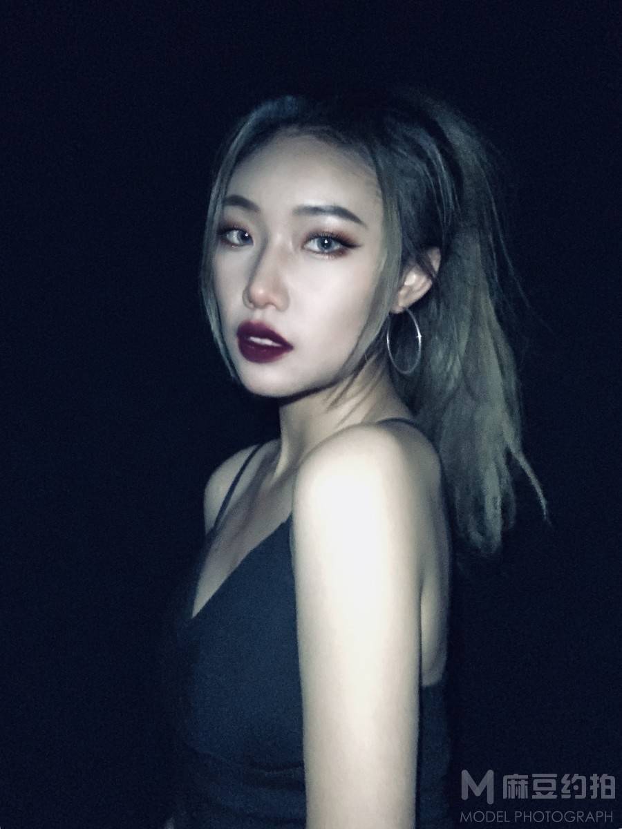 暗黑模特