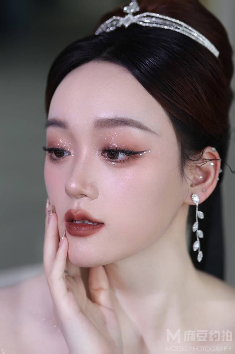 妆容模特