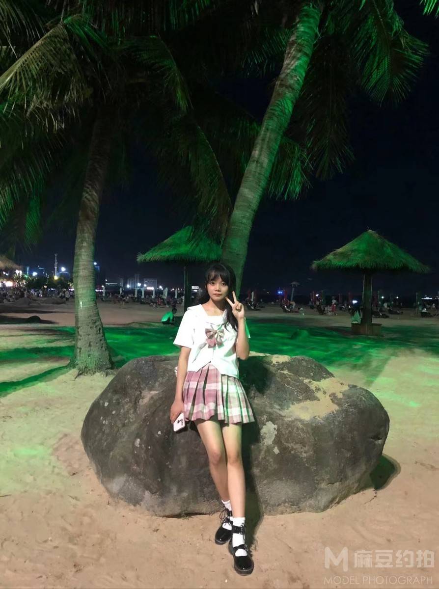 校园模特