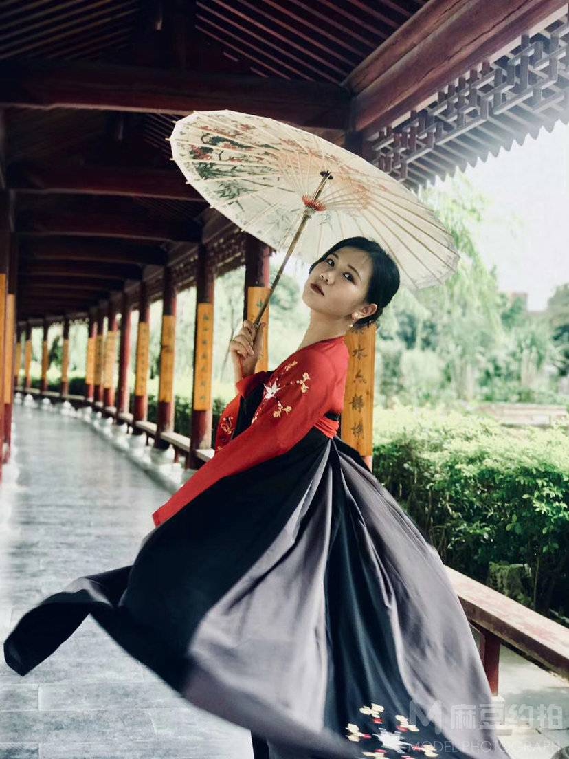 汉服模特