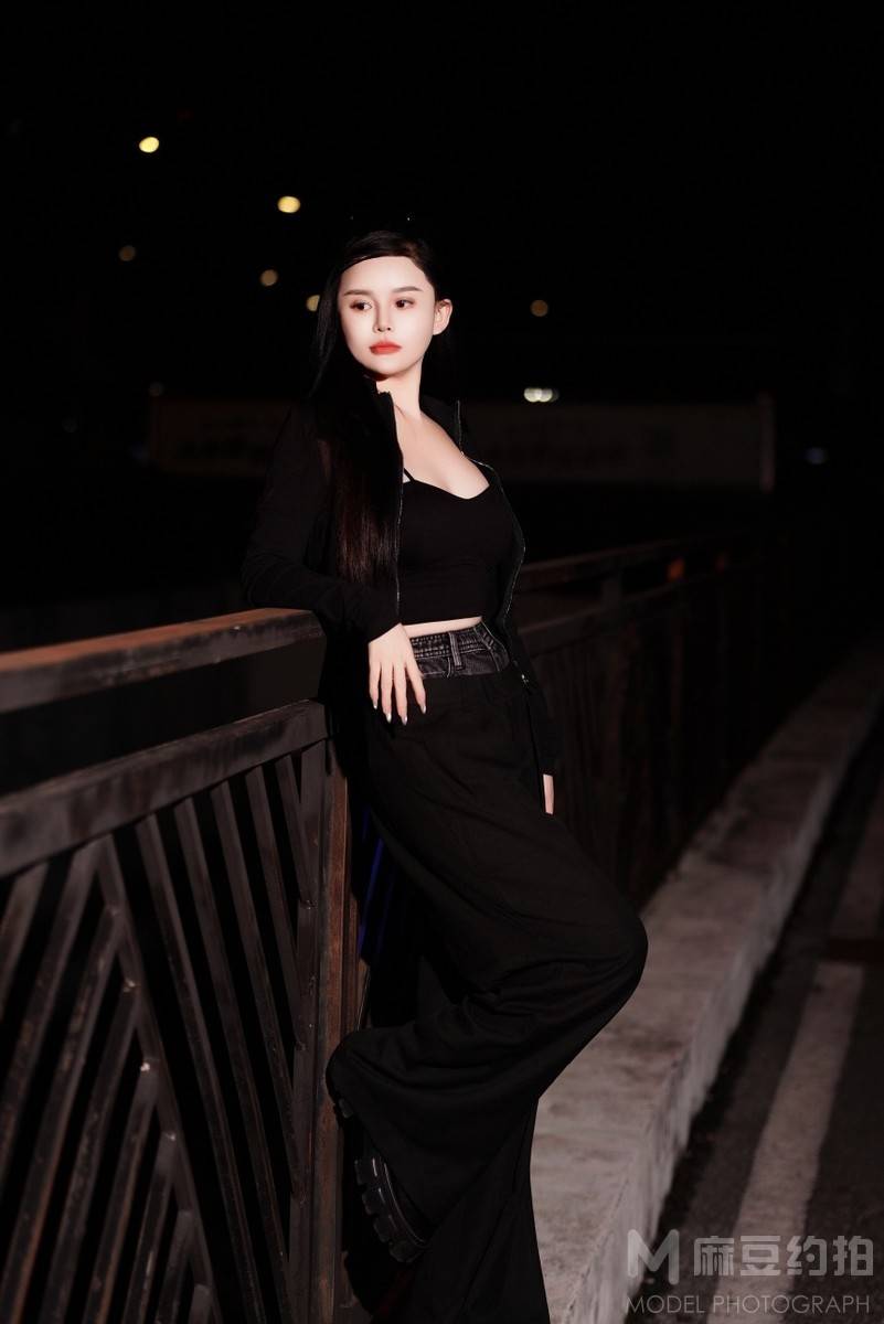 夜景模特