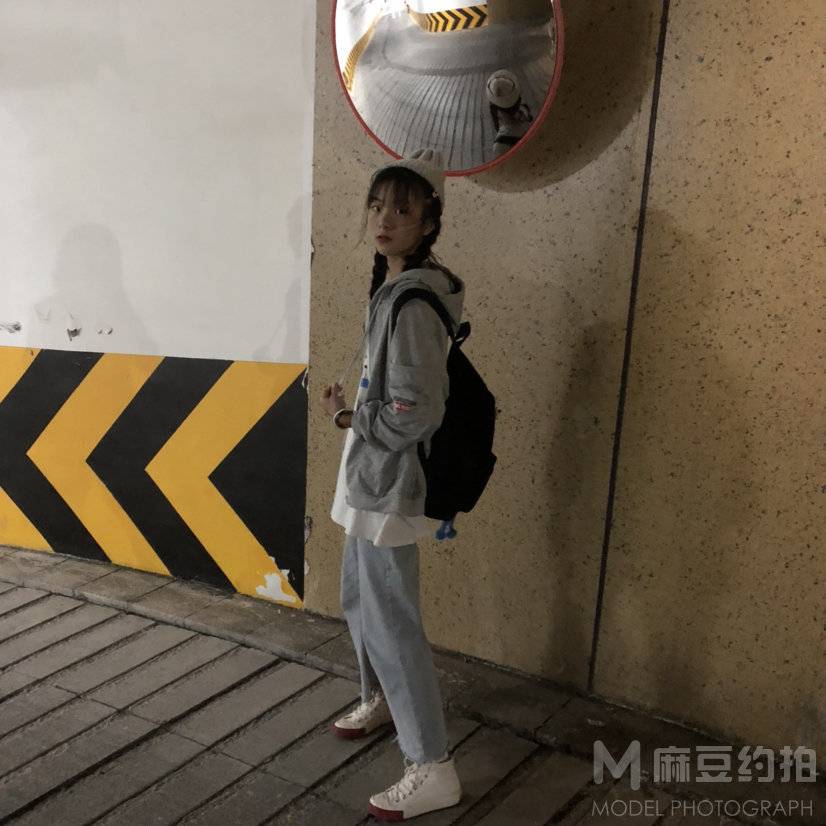 校园模特