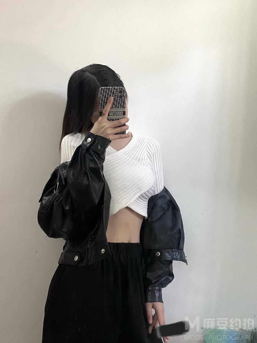 黑白模特