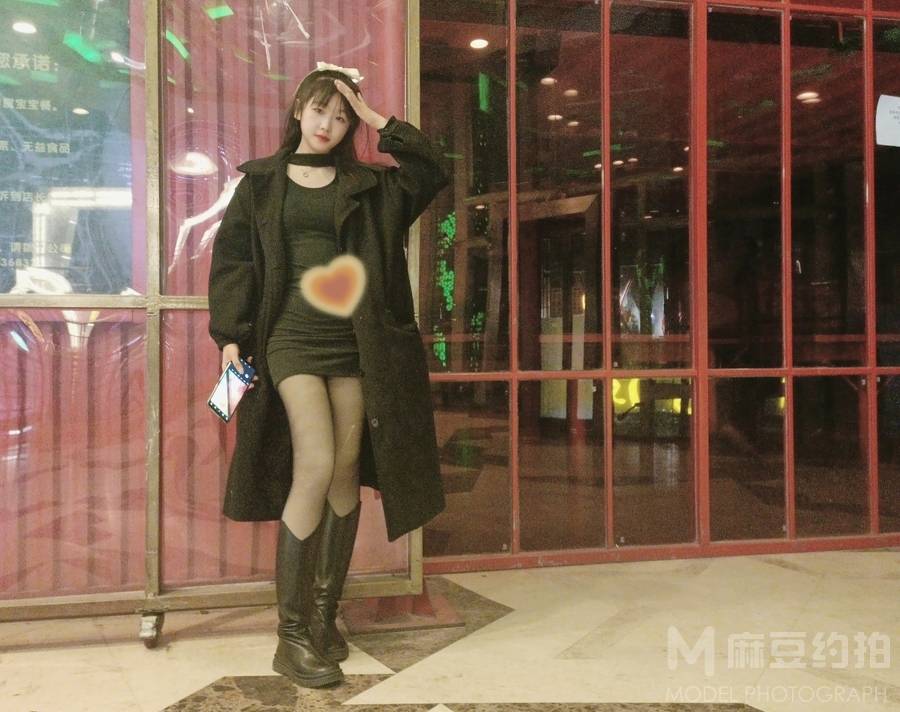 黑白模特