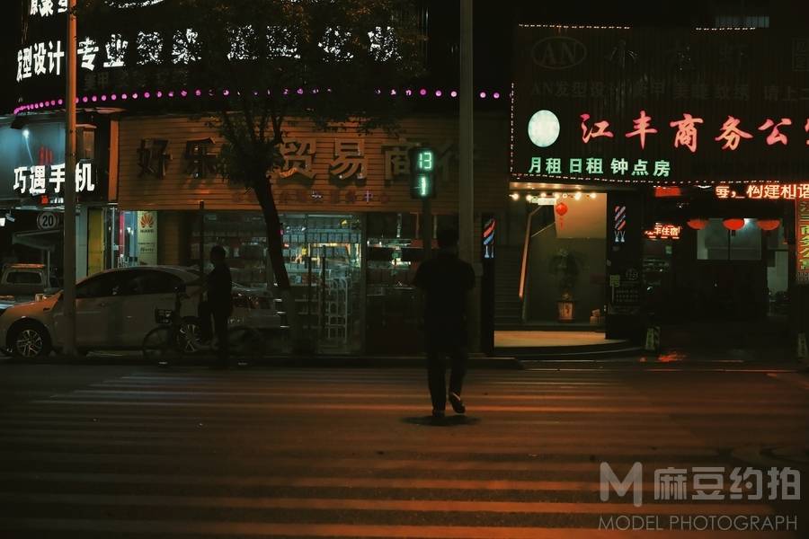 夜景模特