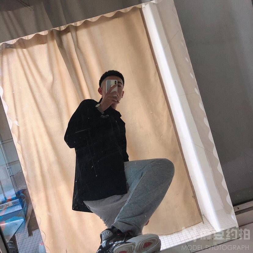黑白模特