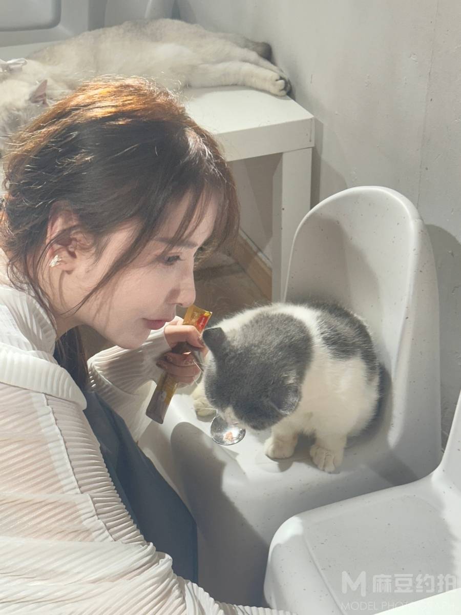 清新模特
