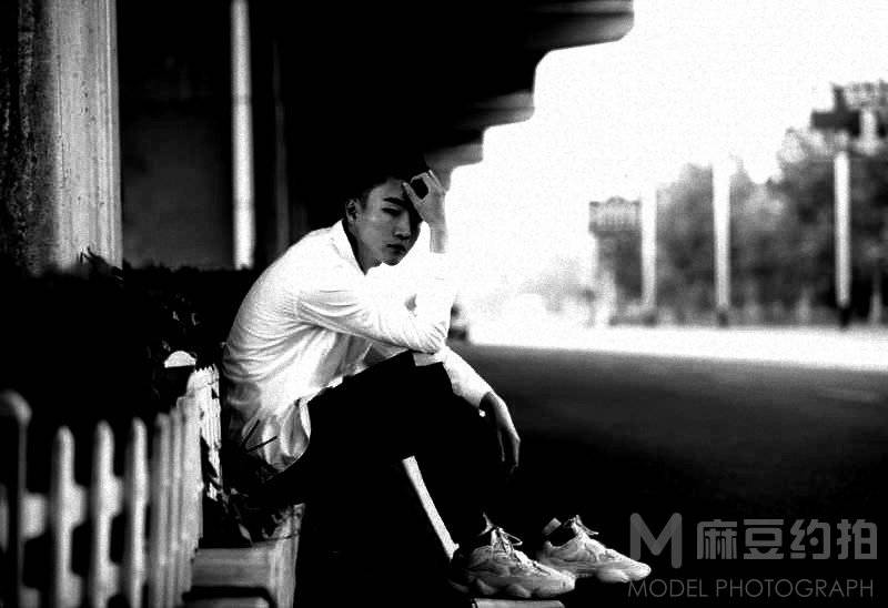 黑白模特
