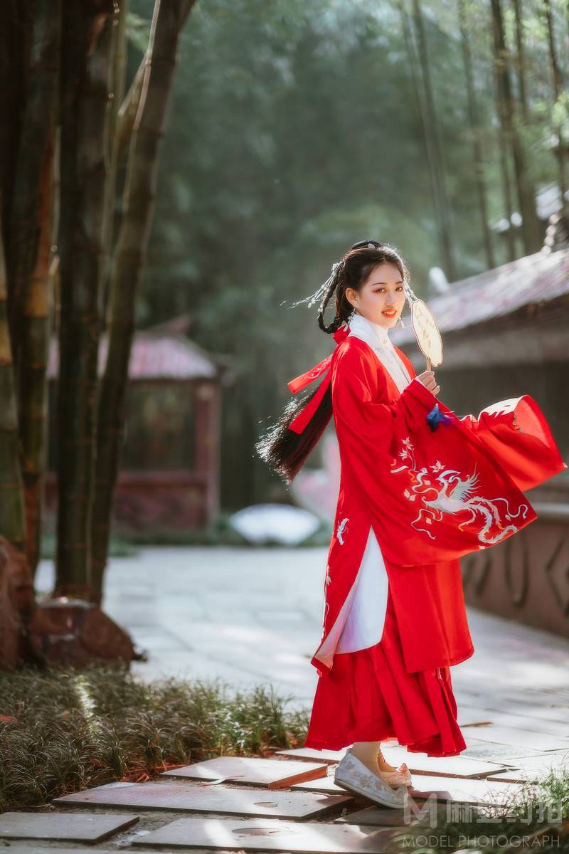 汉服模特