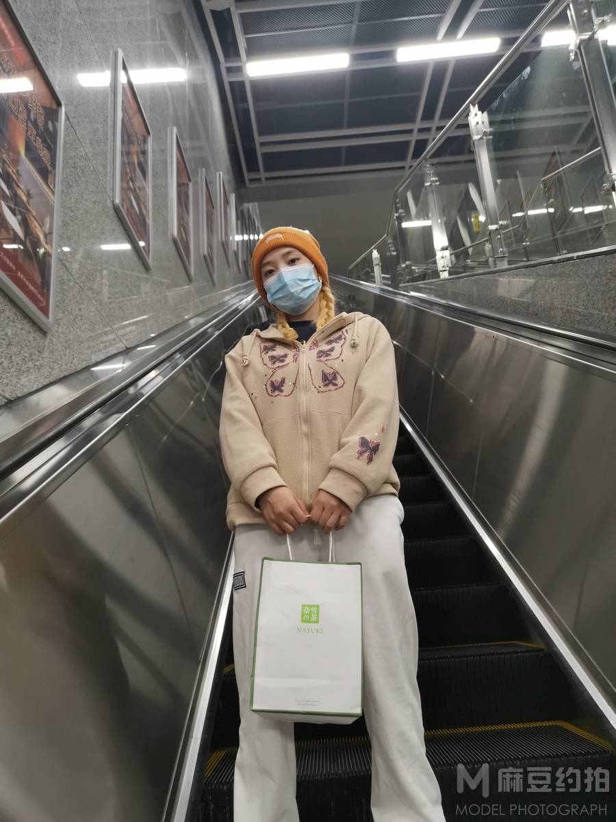 宝丽来模特