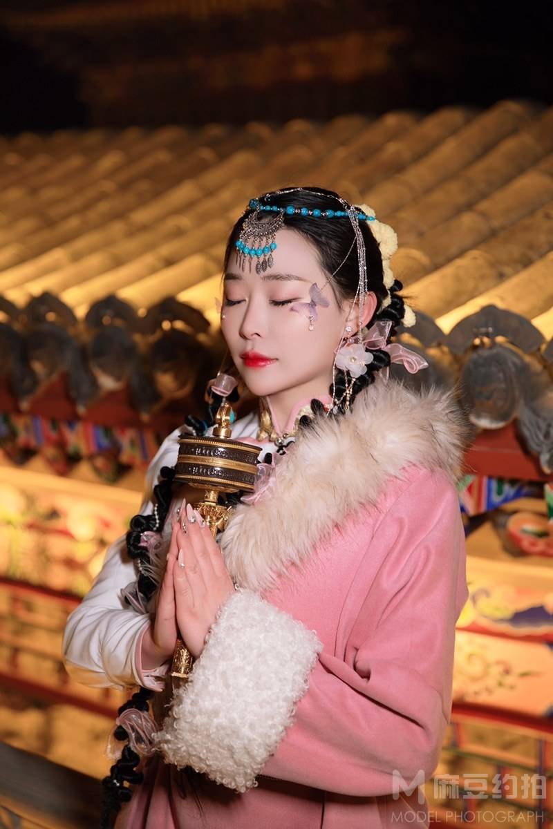妆容模特