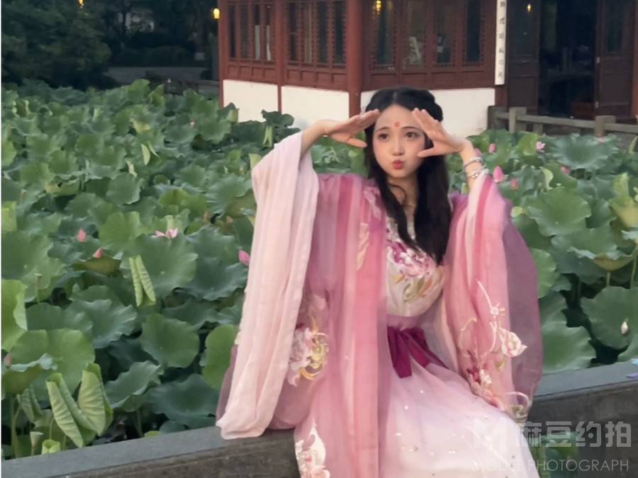 汉服模特