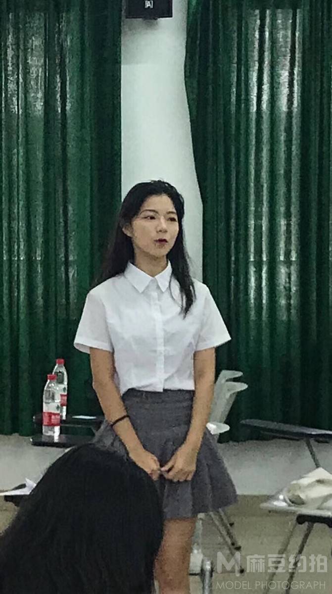 校园模特