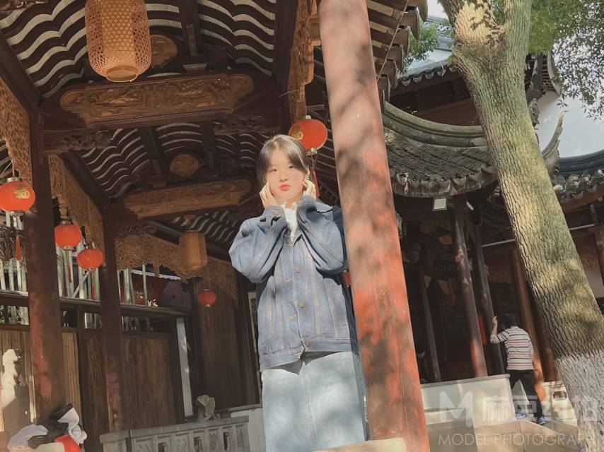 情绪模特