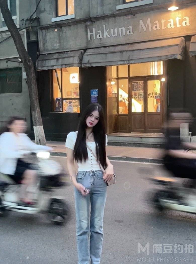 校园模特