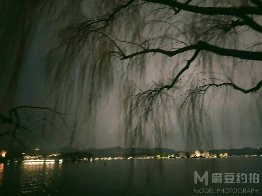 夜景模特