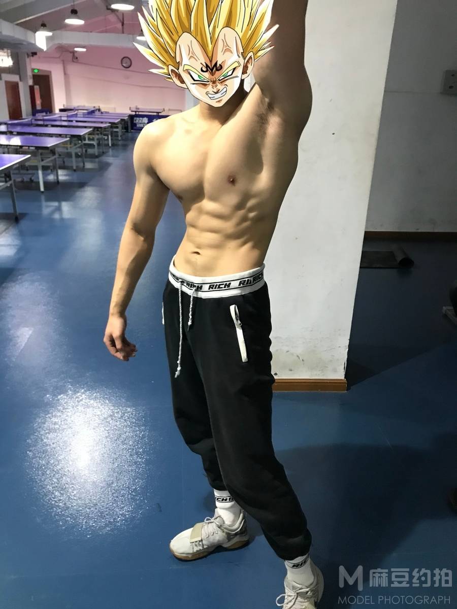 校园模特