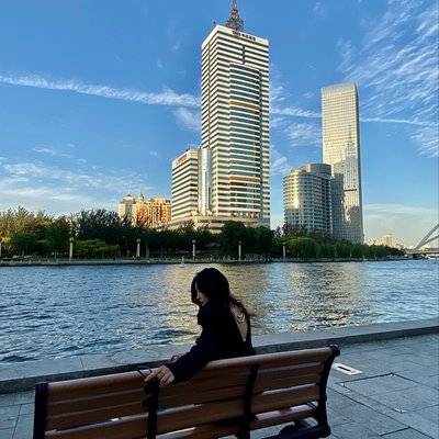 黑白模特