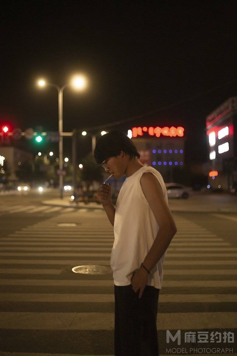 夜景模特