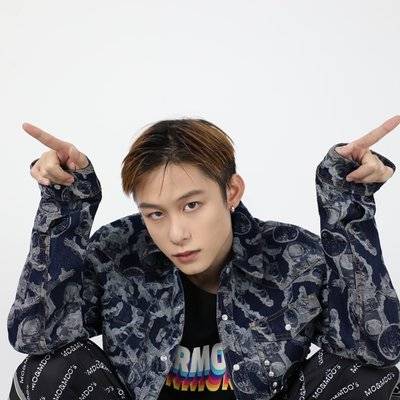 宝丽来模特