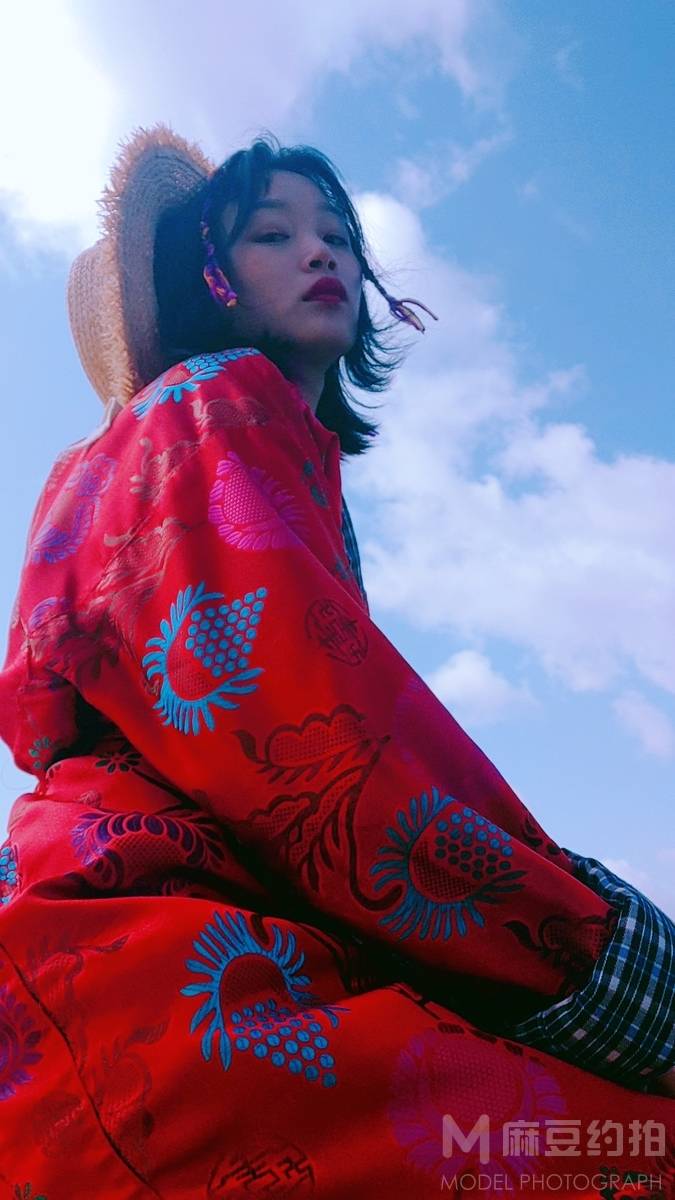 情绪模特