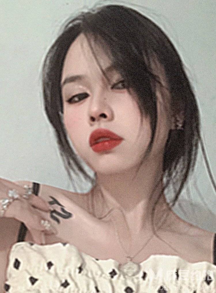 暗黑模特