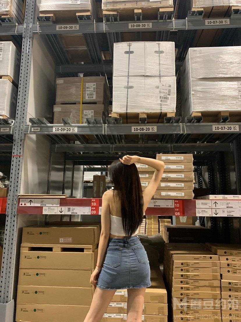 黑白模特