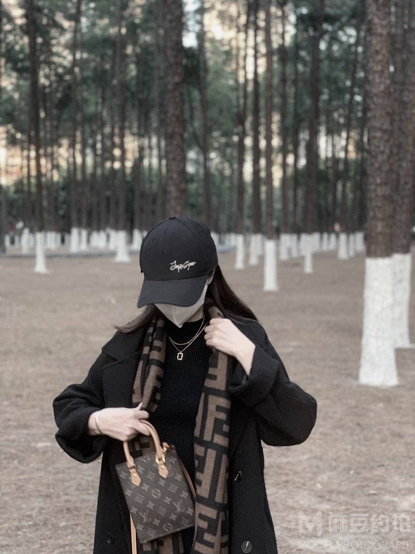 黑白模特
