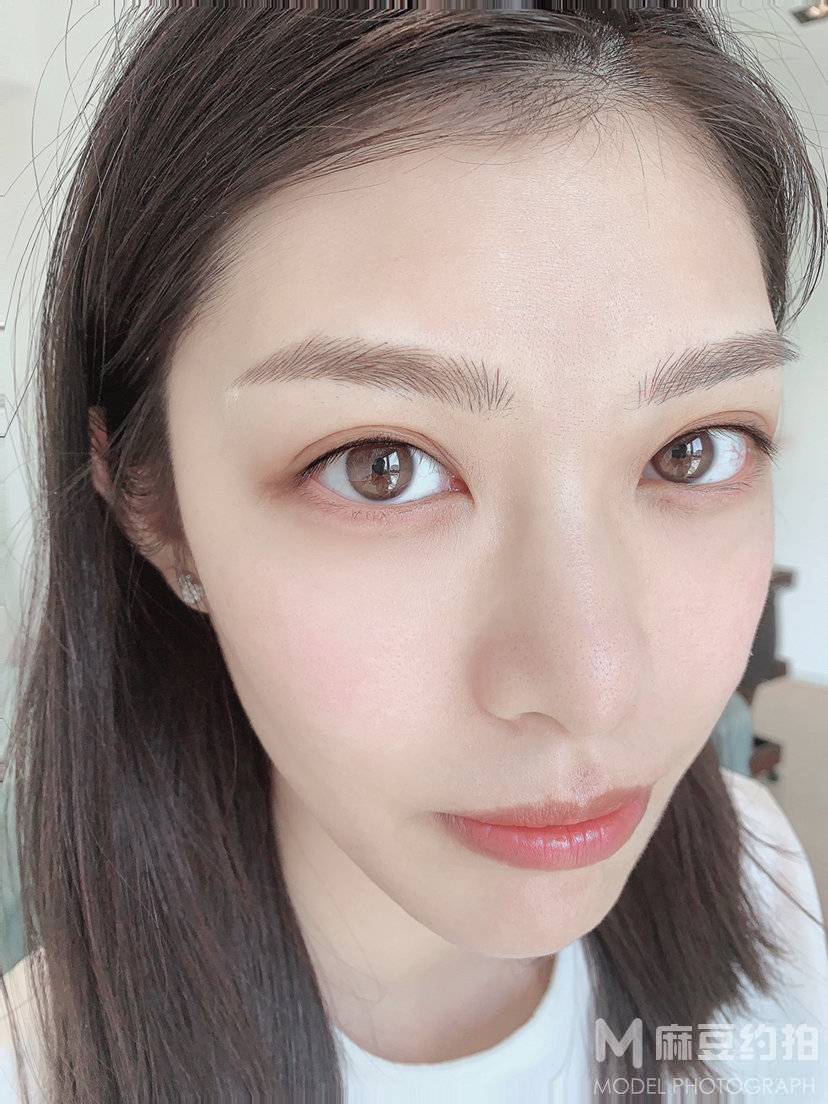 妆容模特