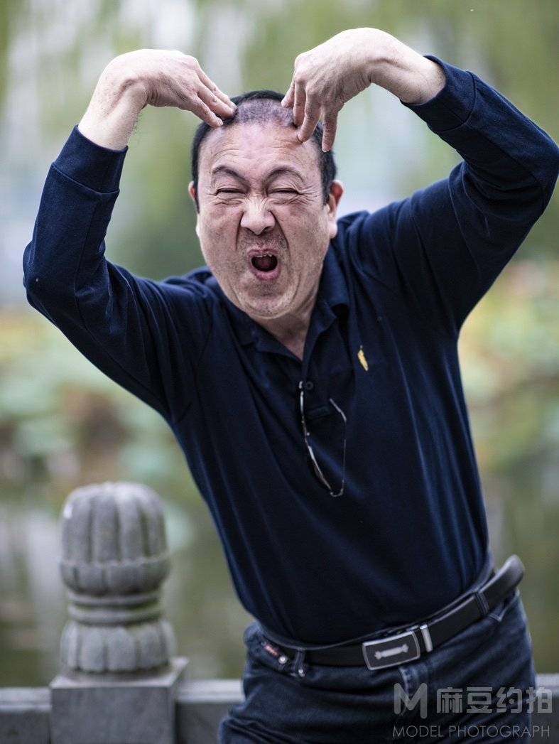 情绪模特