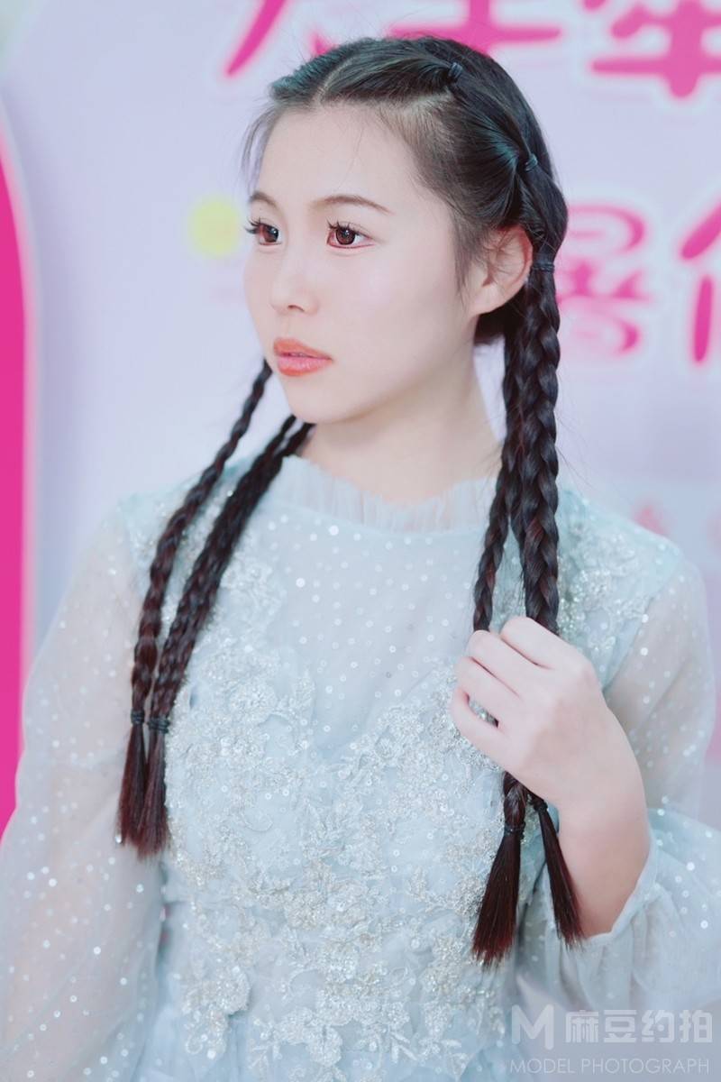 清新模特