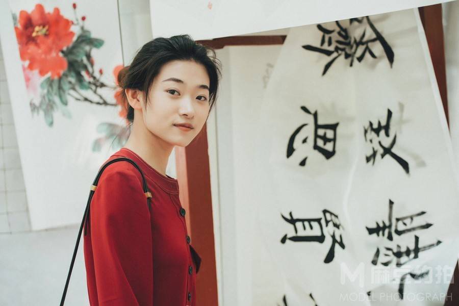 情绪模特