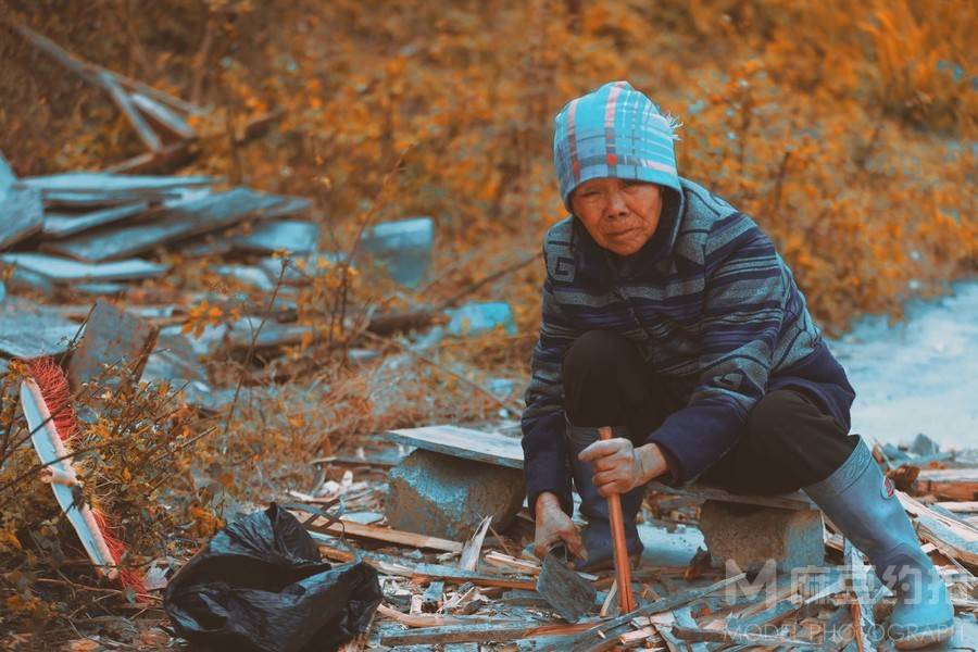 情绪模特
