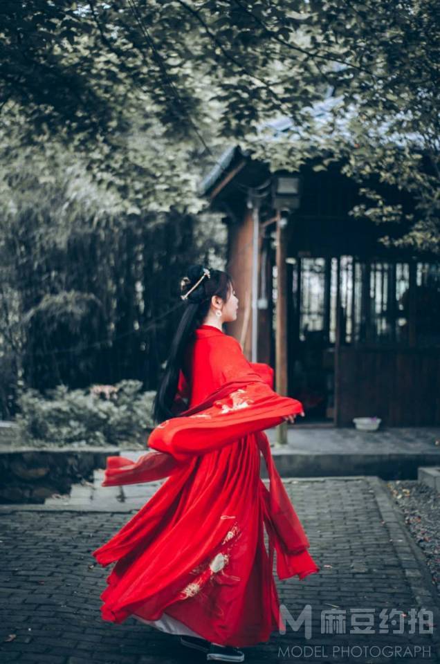 汉服模特
