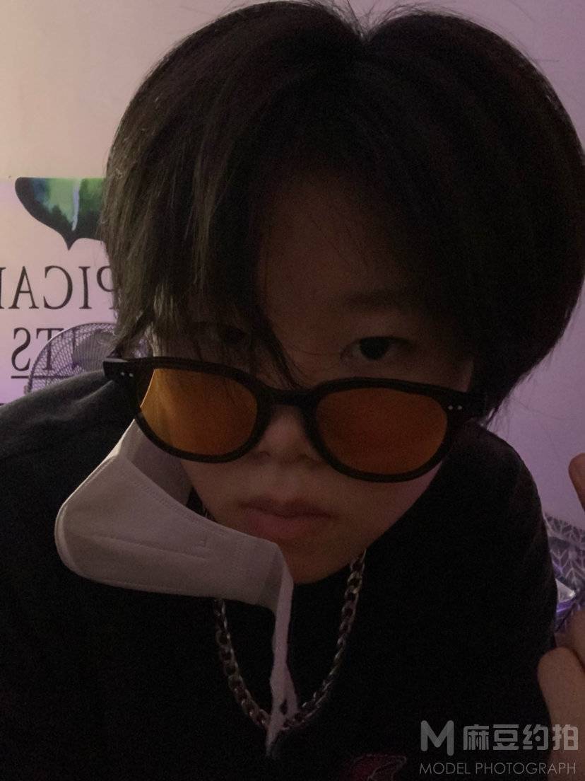 黑白模特